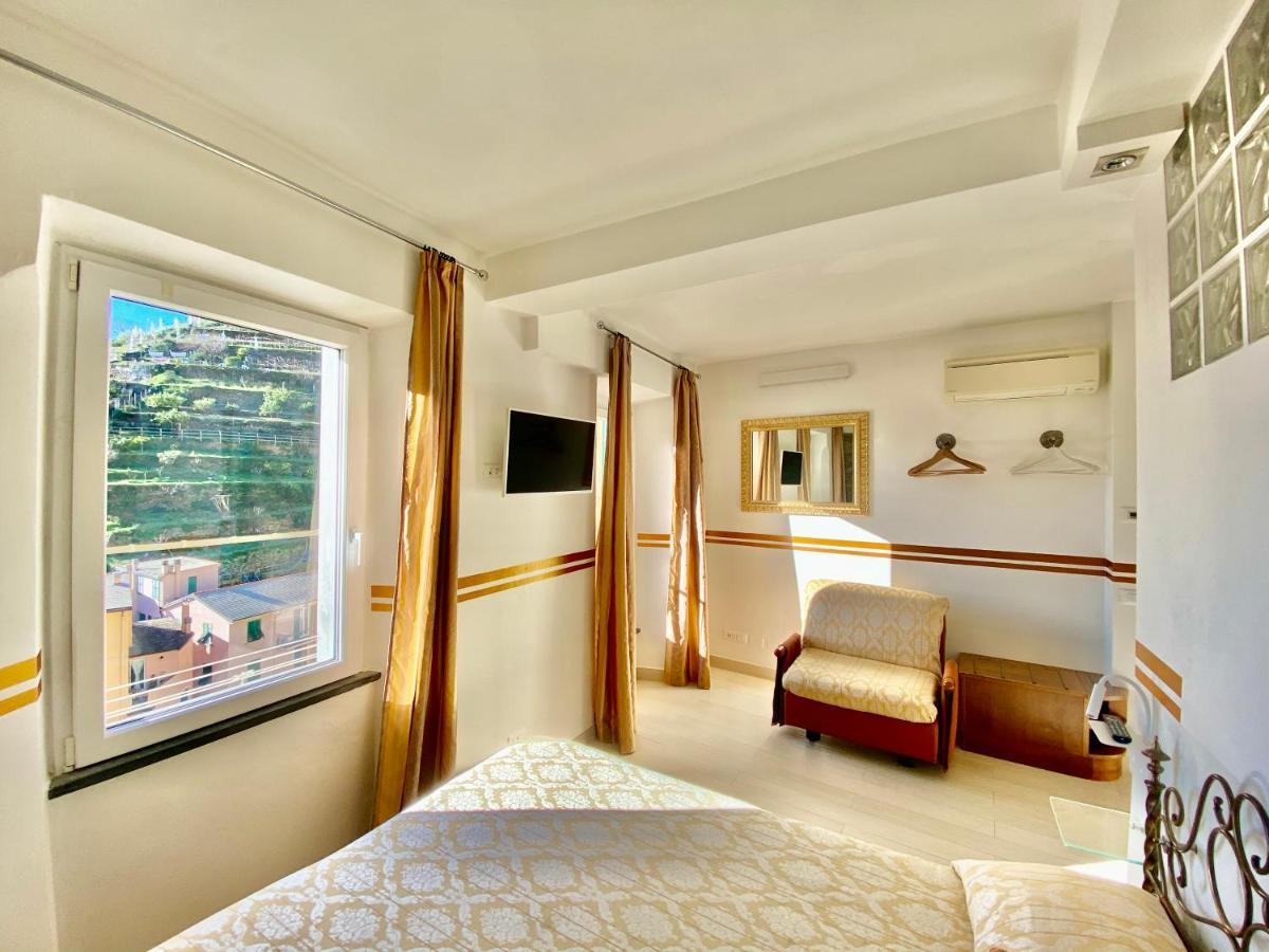 The Manarola Main Plaza Hotel ภายนอก รูปภาพ