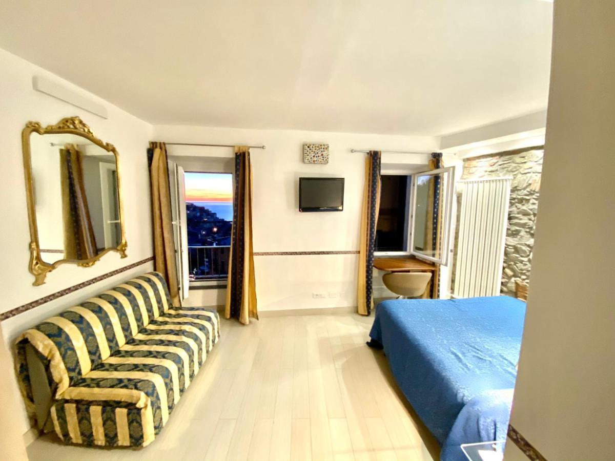 The Manarola Main Plaza Hotel ภายนอก รูปภาพ