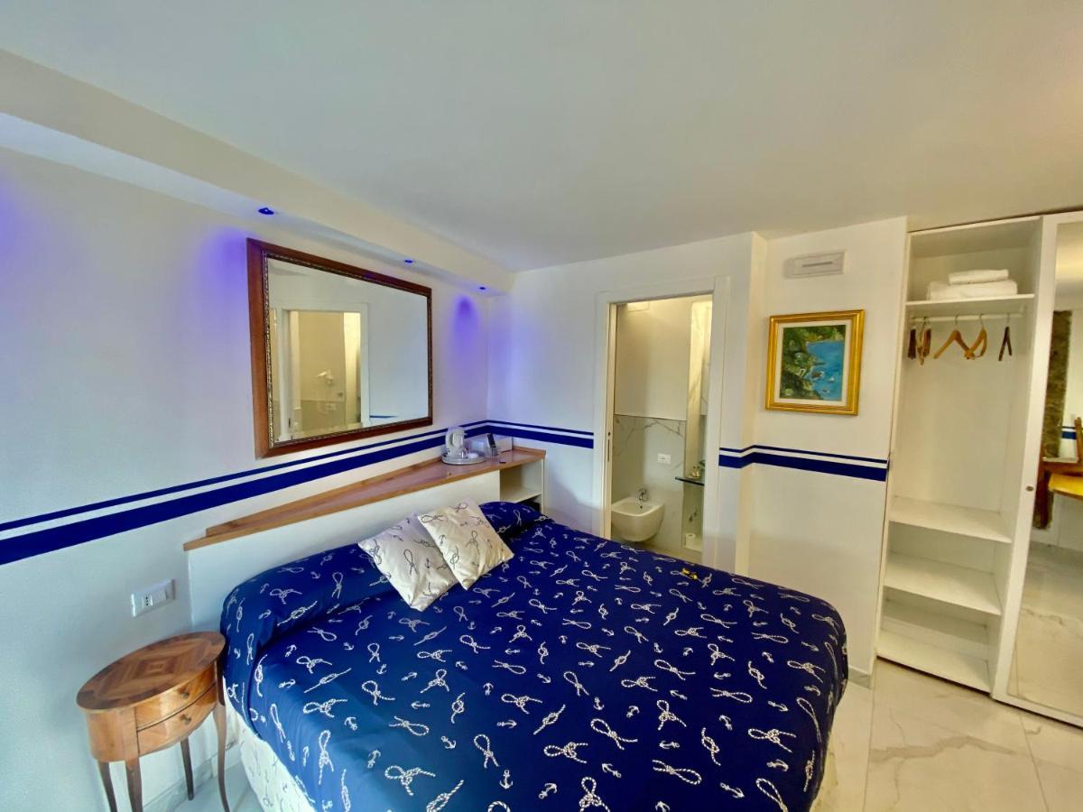 The Manarola Main Plaza Hotel ภายนอก รูปภาพ