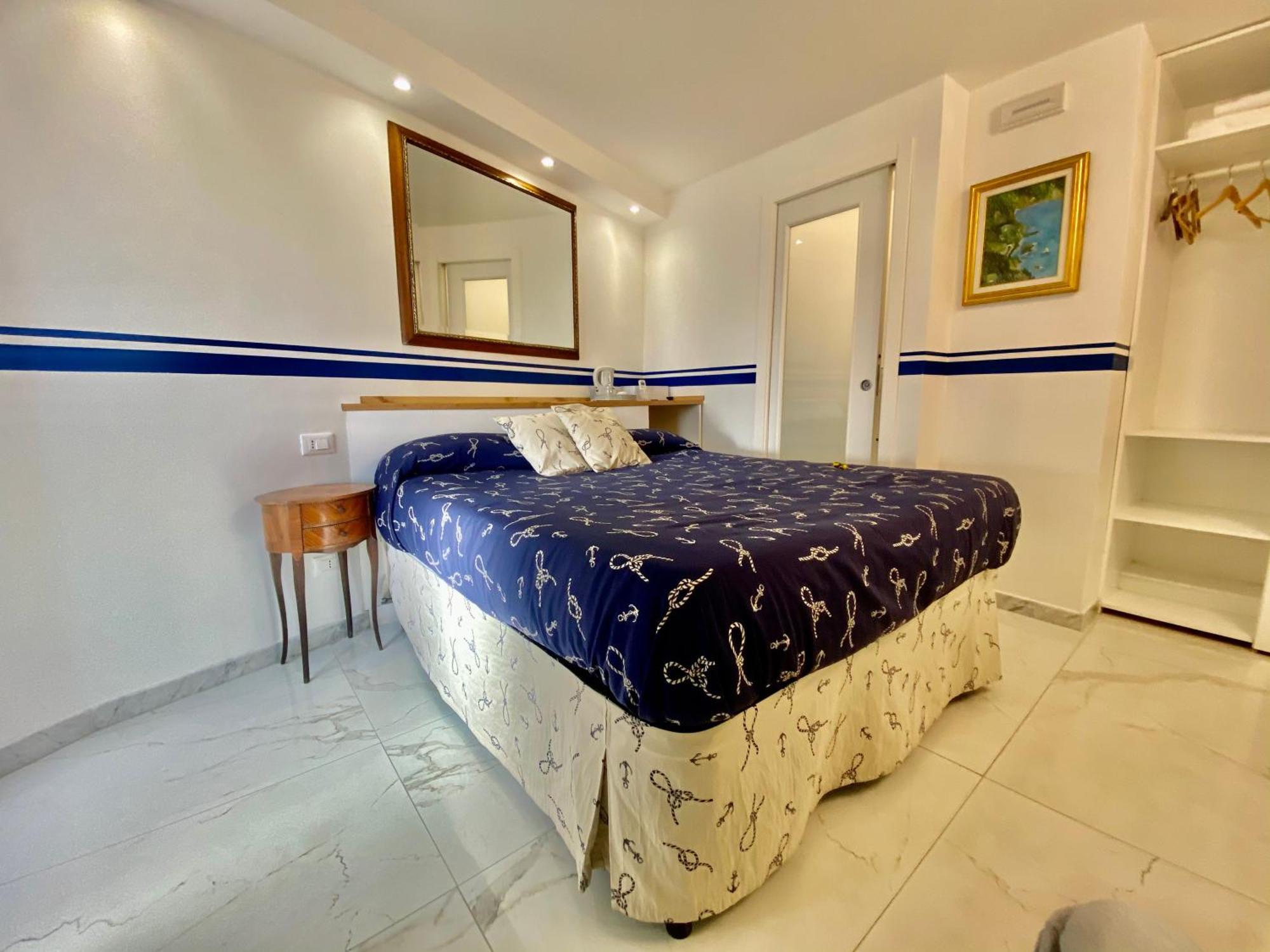 The Manarola Main Plaza Hotel ภายนอก รูปภาพ
